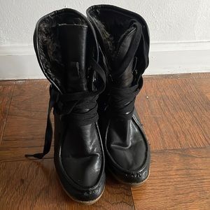 Great Mossimo booties. Gummy wedge sole.